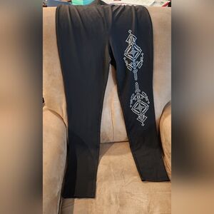 Women's Leggings with White Geometric Design